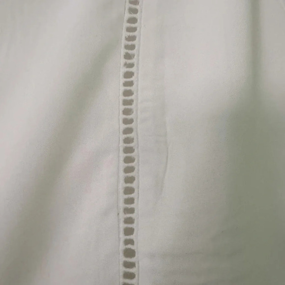 New Charlie Paige XL white Valentina ruffle cap sleeve w/V neck buttoned bodice - Picture 6 of 10